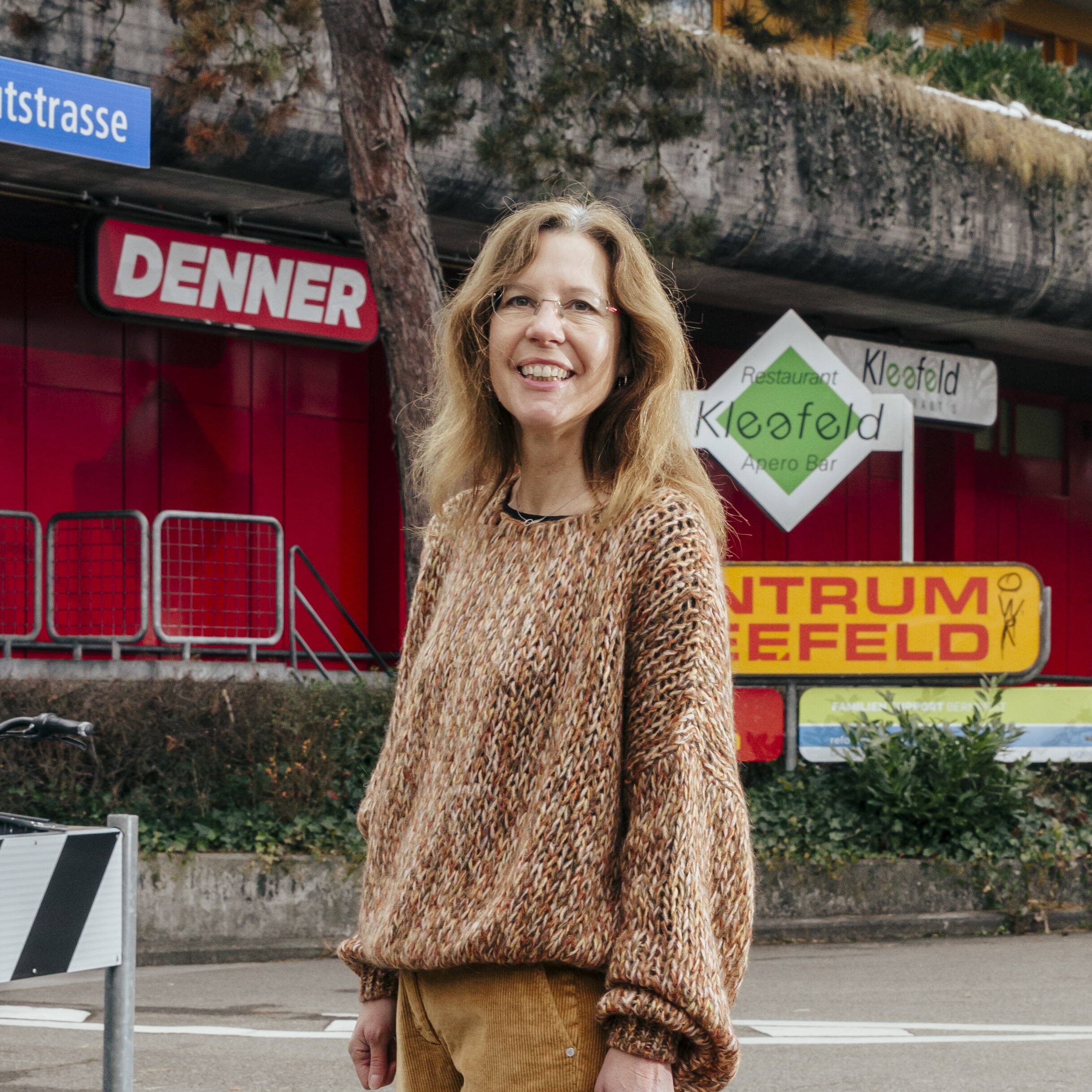 Portrait Quartierarbeiterin Brigitte Schletti